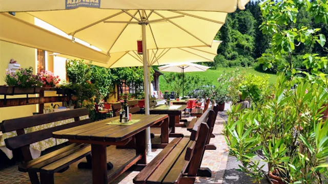 Markt Cafe in der Finkensteiner Nudelfabrik