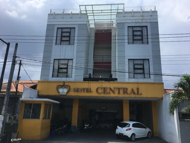Central Hotel
