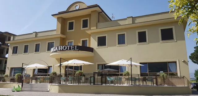 Giga Hotel