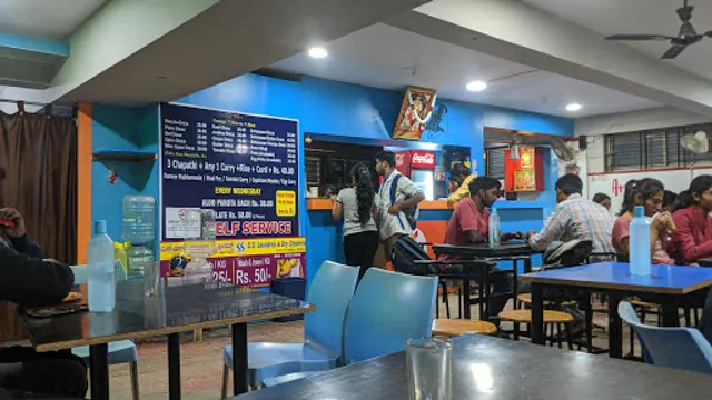 SS Snacks & Maggi Noodles