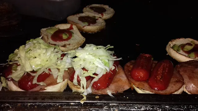 Tacos y Burguers