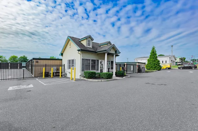 Storage Sense - Folcroft