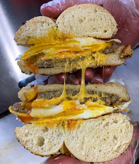 Luke's New York Bagel Shop (Food Hall)