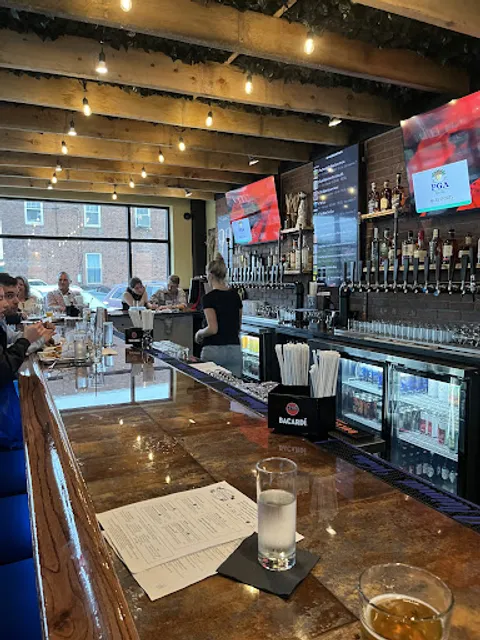 Hop Häus Craft Eatery - Berlin, CT