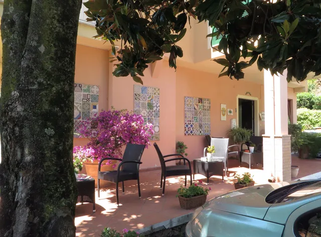 Orange Tree Villa Hotel