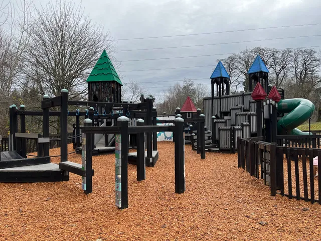 North Rose Hill Woodlands Park Playground