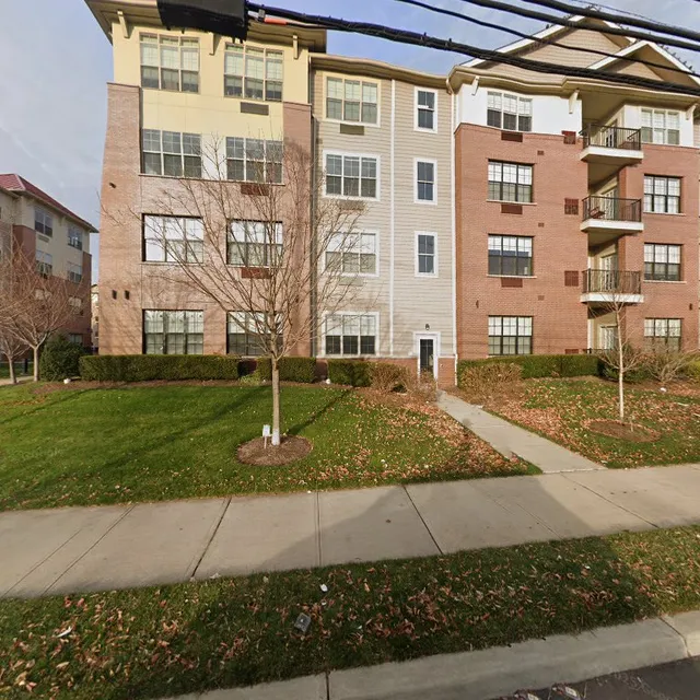 Sahleen Deol - Dance & Wellness Studio