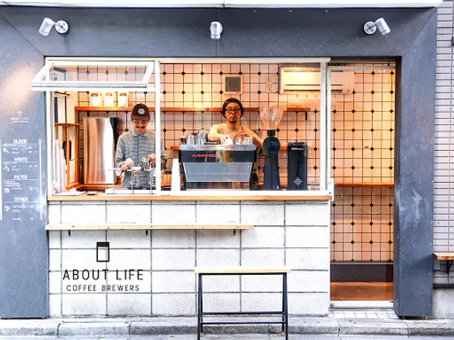 ABOUT LIFE COFFEE BREWERS