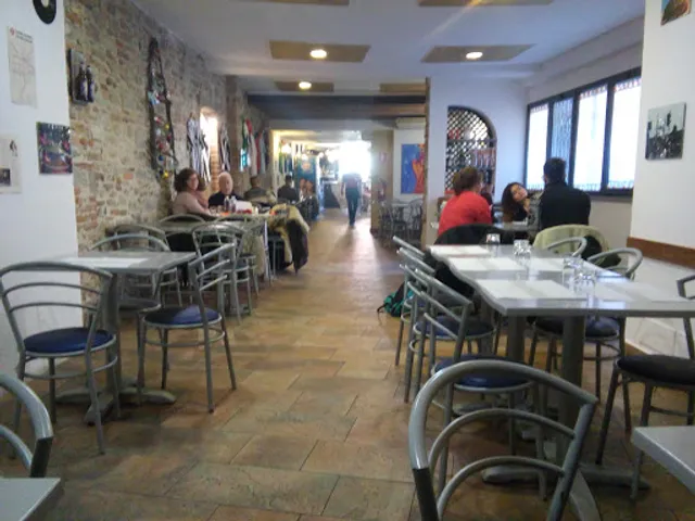 Ristorante Lucio's Coffee & Food