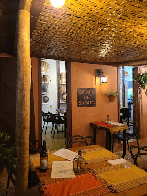 Girafa de Sapato Bistrô