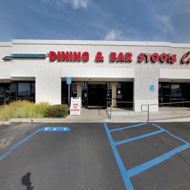 Casual Dining & Barstools