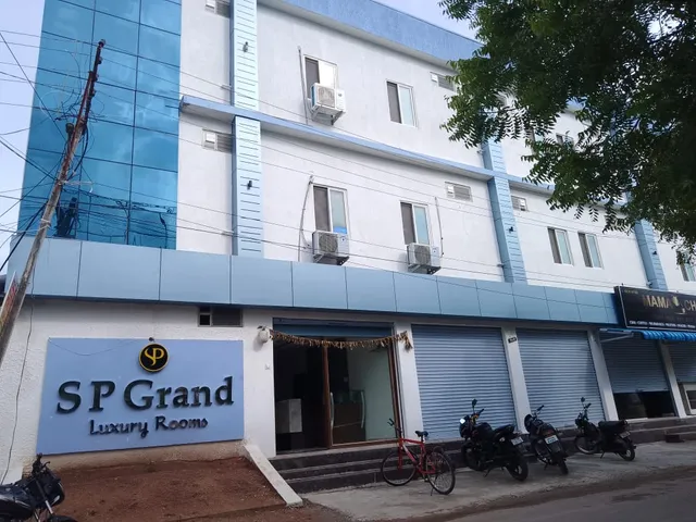 S P GRAND Luxury Rooms,nizamabad.