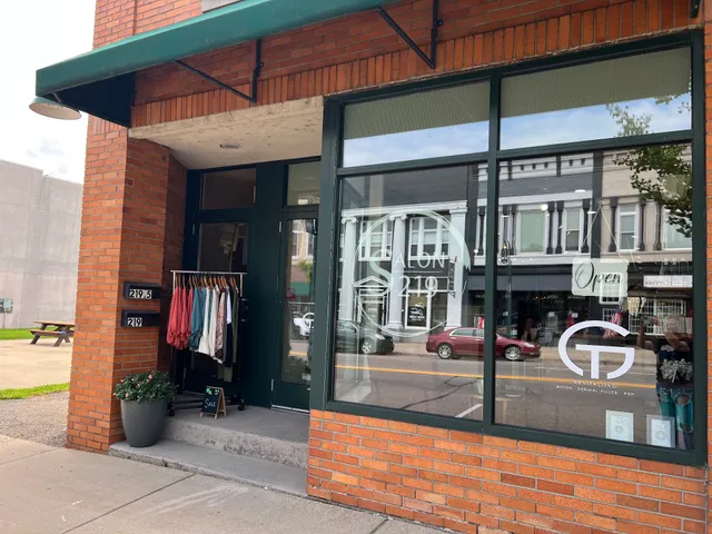 Salon 219 Boutique and Skincare