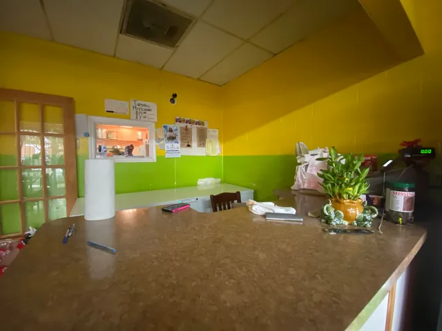 El Globo Panaderia Y Tamaleria