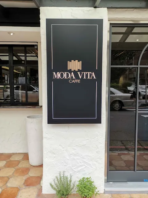 Moda Vita Caffè Yi Cuisine
