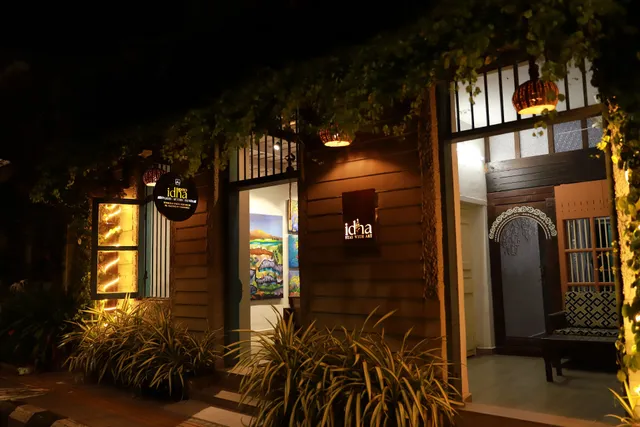 Idha Artists’ Gallery - Stay with Art