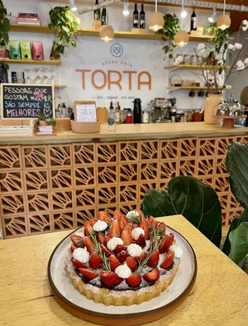 A Loja Da Torta | Restaurante | Café | Bistrô | Cafeteria | Almoço ao ar livre | Floricultura