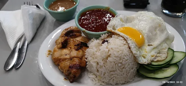 Pasar & Kompleks Makanan Teluk Kumbar Heights