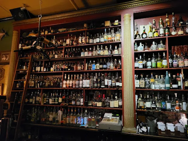 Al's Wine & Whiskey Lounge