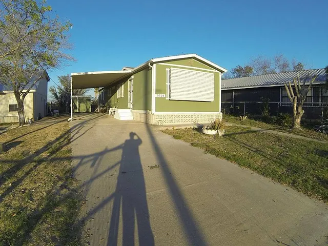 Bassmans Lodging- Falcon Lake