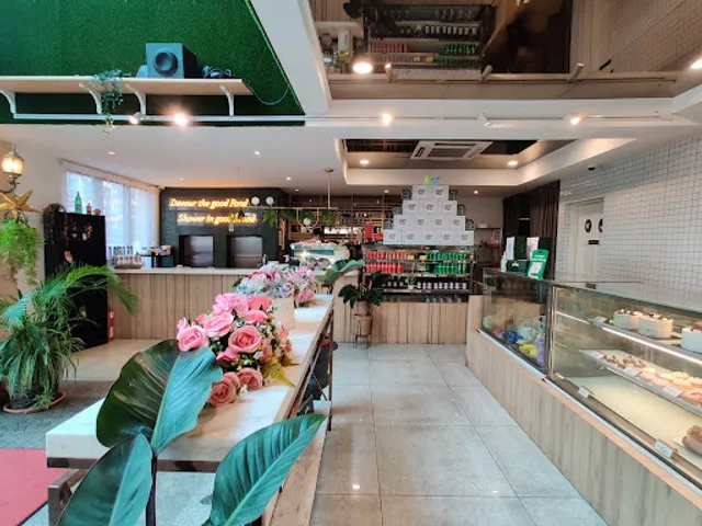 Seven Oaks Bakery Cafe