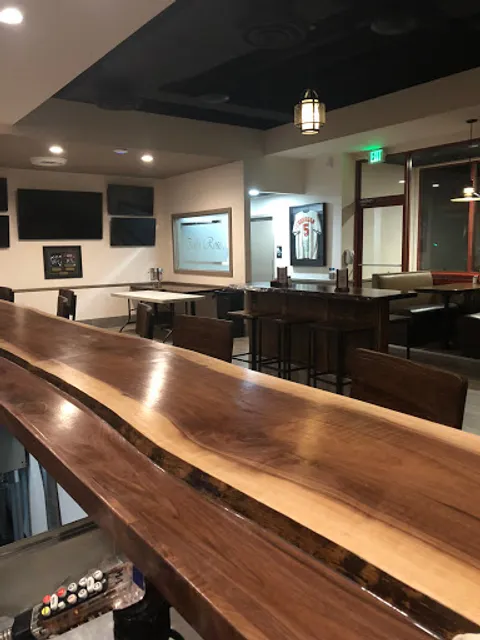 Della Rose's Perry Hall Pub