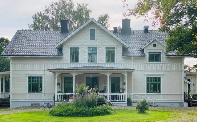 Bredsjö Nya Herrgård, Skogsbrynet B&B