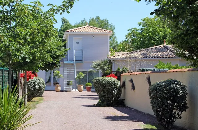 Le Clos Des Romarins