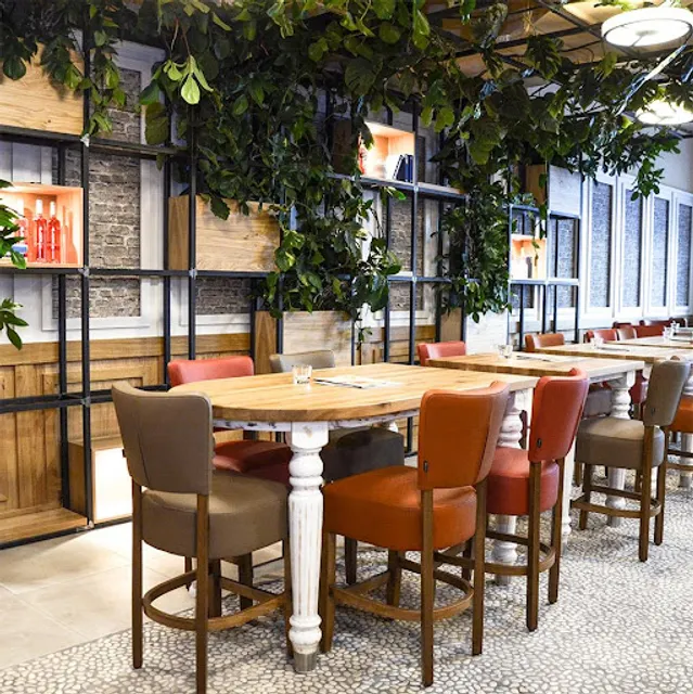 ALEX Berlin Uber Platz