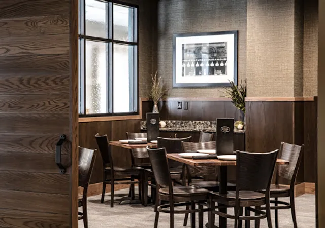 Lyric Kitchen · Bar