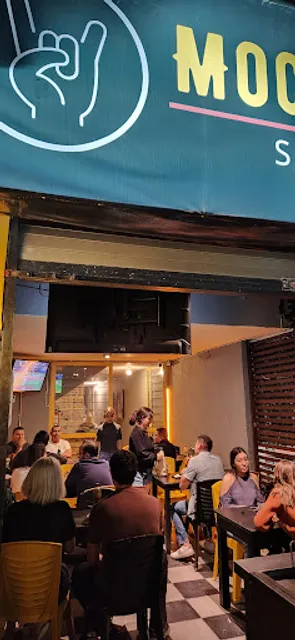 Los Mochibrothers Street Food y Hot Dogs Estilo Sinaloa