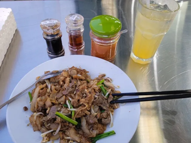 PONKA Kwetiau Sapi & Seafood