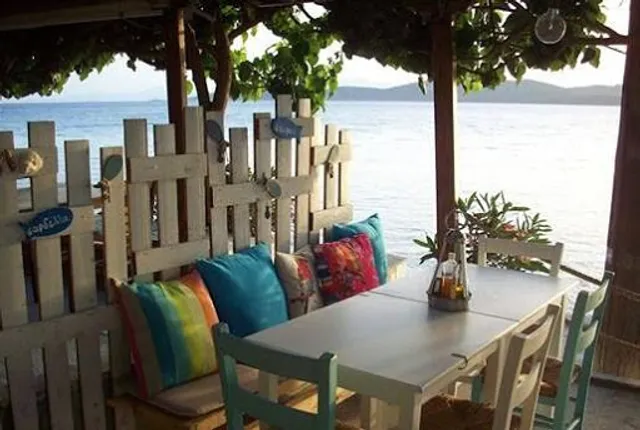 Σαρδε...λίτσα Νέα Στύρα