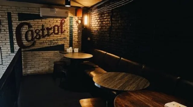 Garage Coffee Lab (Garage Cafe Bitung)