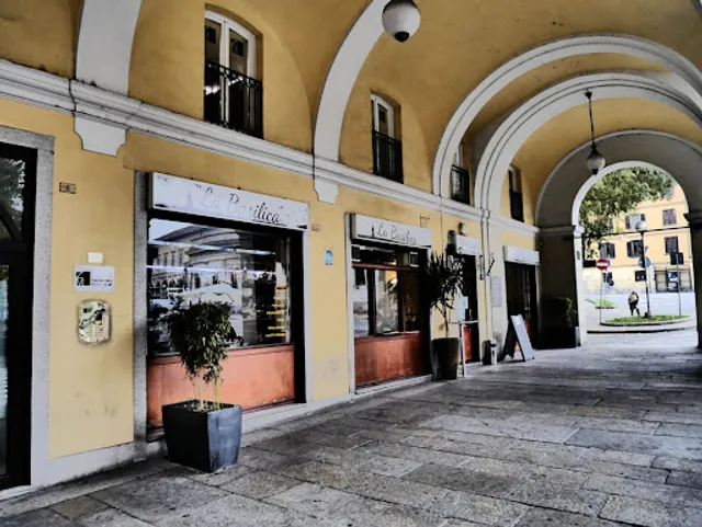 Acqua e Caffè La Basilica