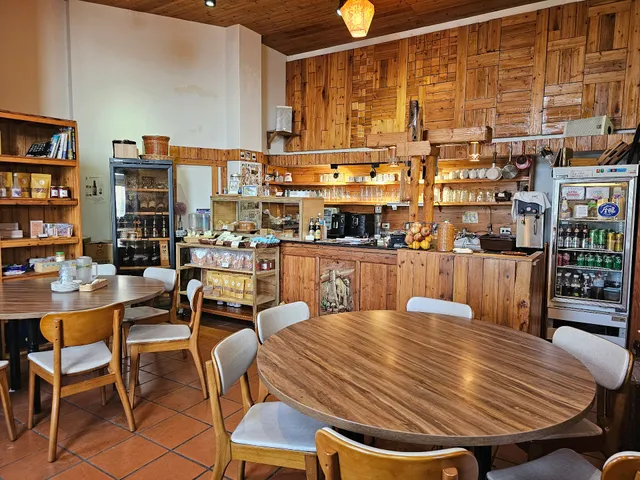 芹沃咖啡烘焙館Qinwo Bakery