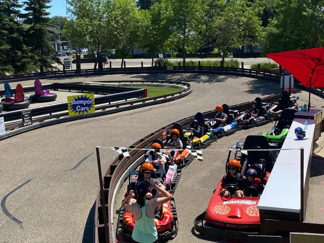 Lakeside Go-Karts & Mini Golf