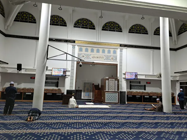 Masjid Tengku Mahkota Tengku Hassanal Ibrahim Alam Shah Temerloh Jaya