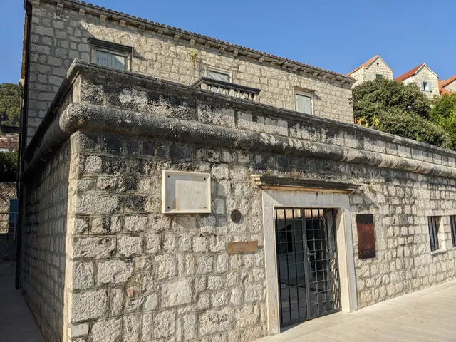 Galerija Branislav Dešković