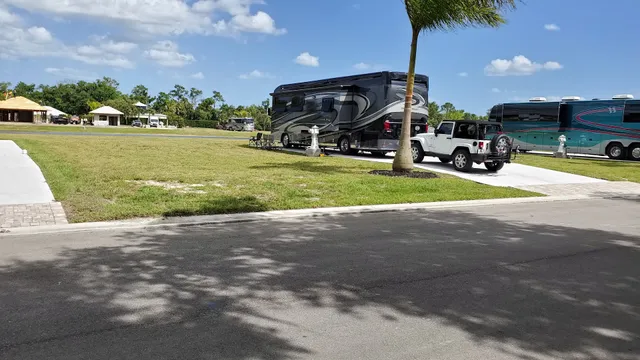 RiverLandings - A Florida Luxury Motorcoach Resort