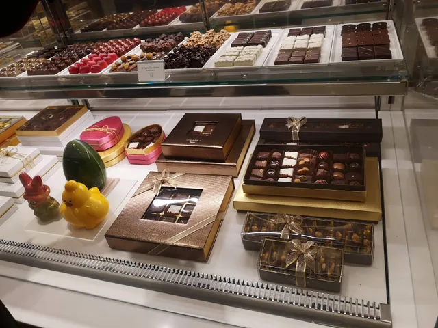 Bateel Boutique | Dubai Mall l