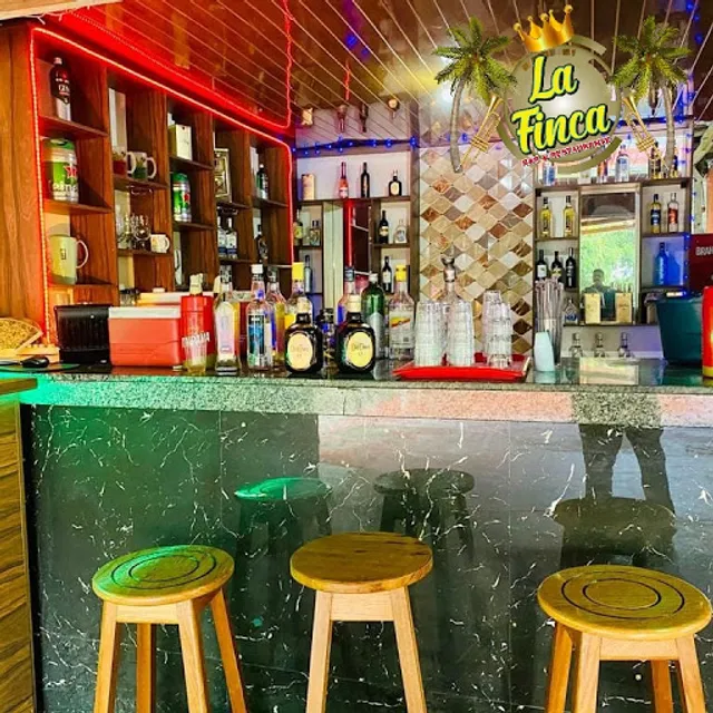 Restaurante Colombiano e Peruano La Finca
