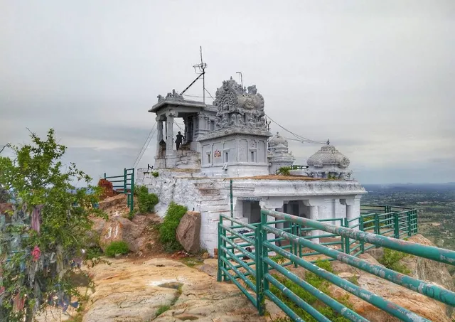 Sri Thavalagiriswarar Shiva temple, Vengundram