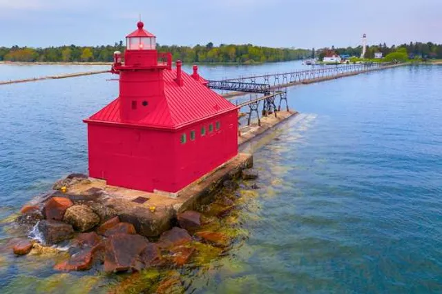 Sturgeon Bay Canal Rear Light