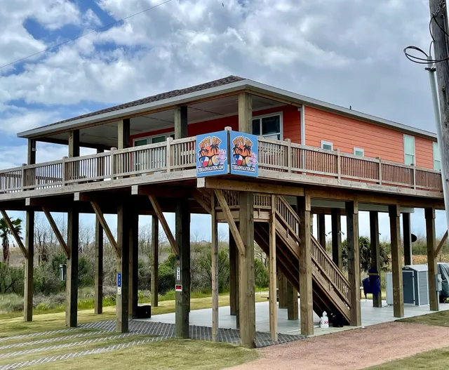 Hippo Hut by Tx Beach Vacation