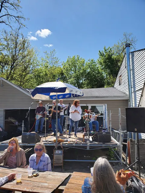 McDog's Lakeside Saloon