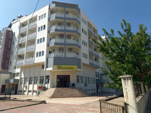 Gazipaşa Av. Kemal Akça Mesleki ve Teknik Anadolu Lisesi Ve Uygulama Oteli