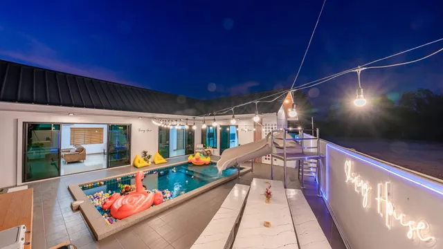 บ้านพักพลูวิลล่าพัทยา Shining House