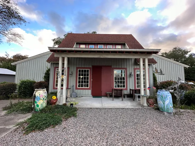 Artshak Studio and Gallery