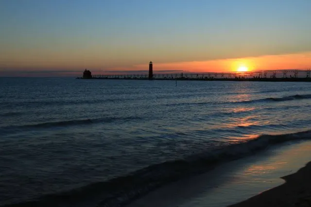 Grand Haven City Beach